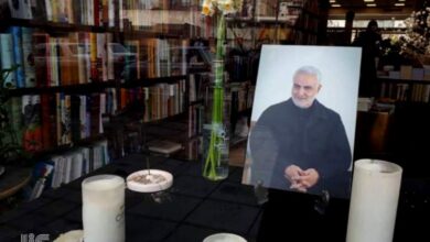 Photo of پاسداشت «عزیز ایران» در راستهی کتاب/ ویترینها «سلیمانی» شدند