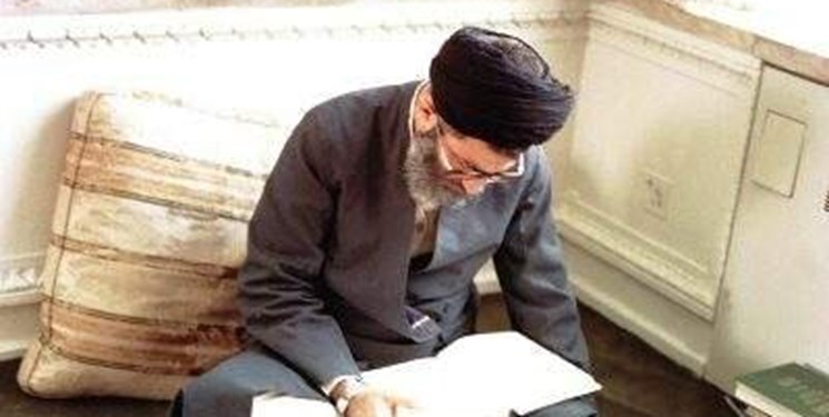 Photo of پای درس آقا| کتابخوانی رهبر به روایت خودشان