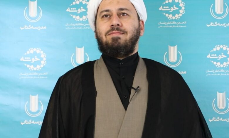 Photo of مصاحبه با محمد حسین اسلامی فر مدیر کتاب فروشی پاتوق کتاب تهران در سیزدهمین نشست سراسری انجمن کتابفروشان خوشه