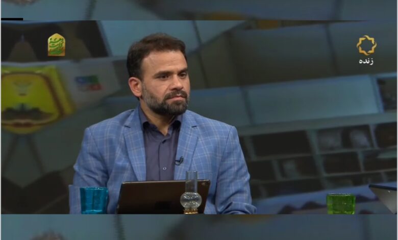 Photo of حضور سعید مکرمی مدیر کتابفروشی اسم در برنامه تلویزیونی کتاب چهار
